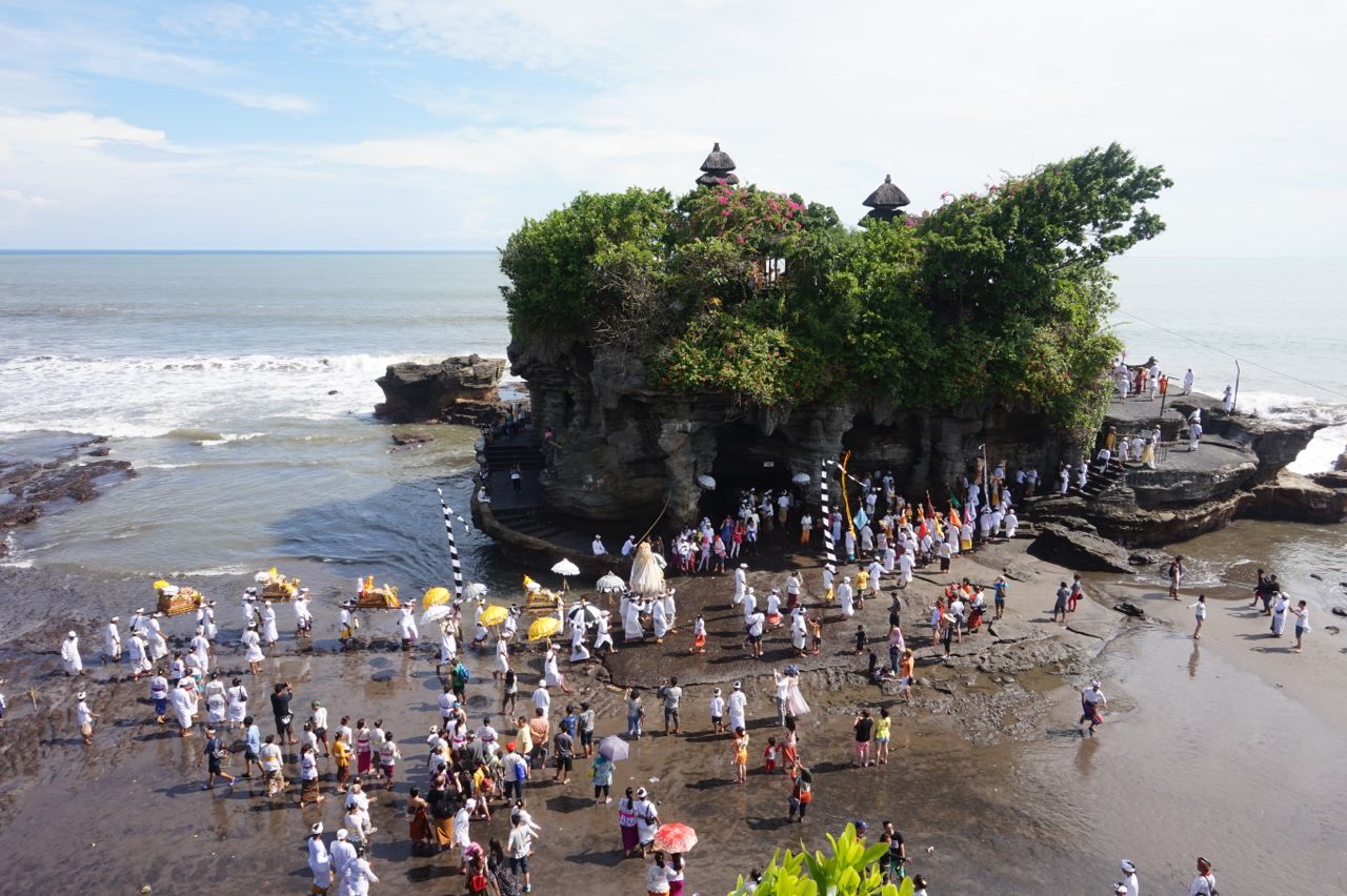Domingo 3 de mayo de 2015  Relax y turismo en Bali.