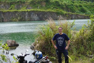 Paseo de hoy en moto: Gunung Munara + Danau Jayamix Rumpin (Bogor)