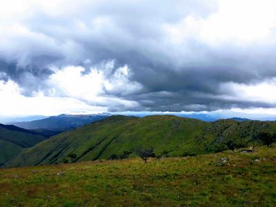 Kanjonde y Monte Loizunga (2.574 m.) (Serra do Moco, Provincia de Huambo, Angola). 19-20 abril 2019.