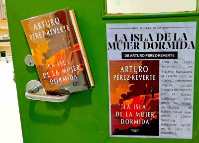 Libros: ¨La isla de la mujer dormida¨ -Arturo Pérez-Reverte-