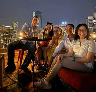 Quedada con viejas colegas de la American Embassy School - Delhi. Kuala Lumpur, sábado 29 de noviembre de 2025.