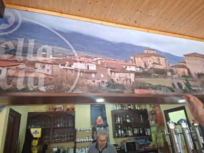 Foto en el bar de San Mart&iacute;n de Don